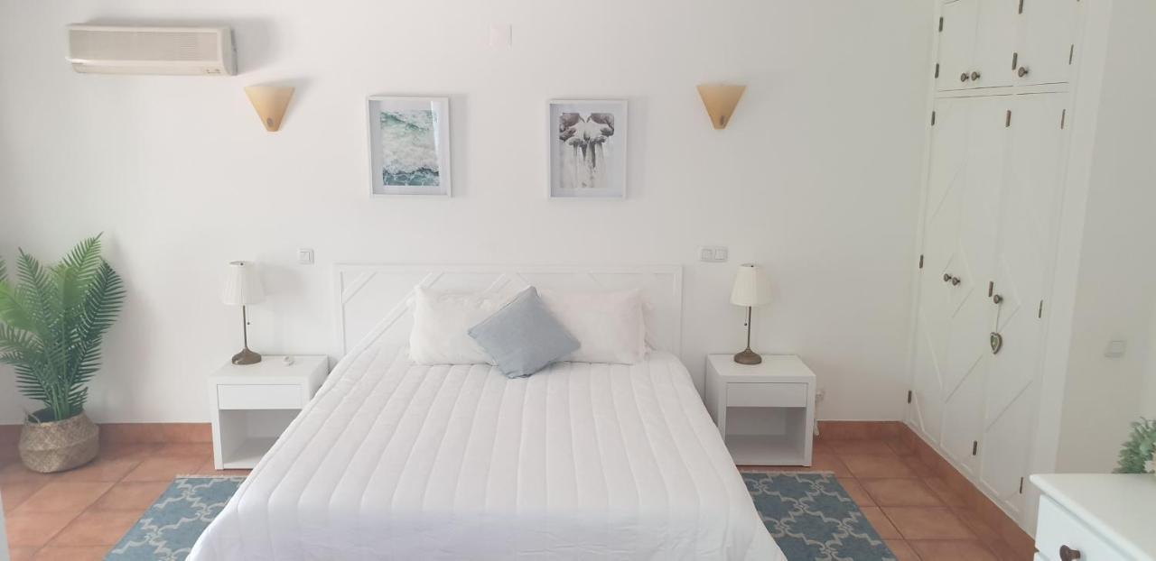 Apartment Vila Mos In Porto Mos Beach Lagos Kültér fotó
